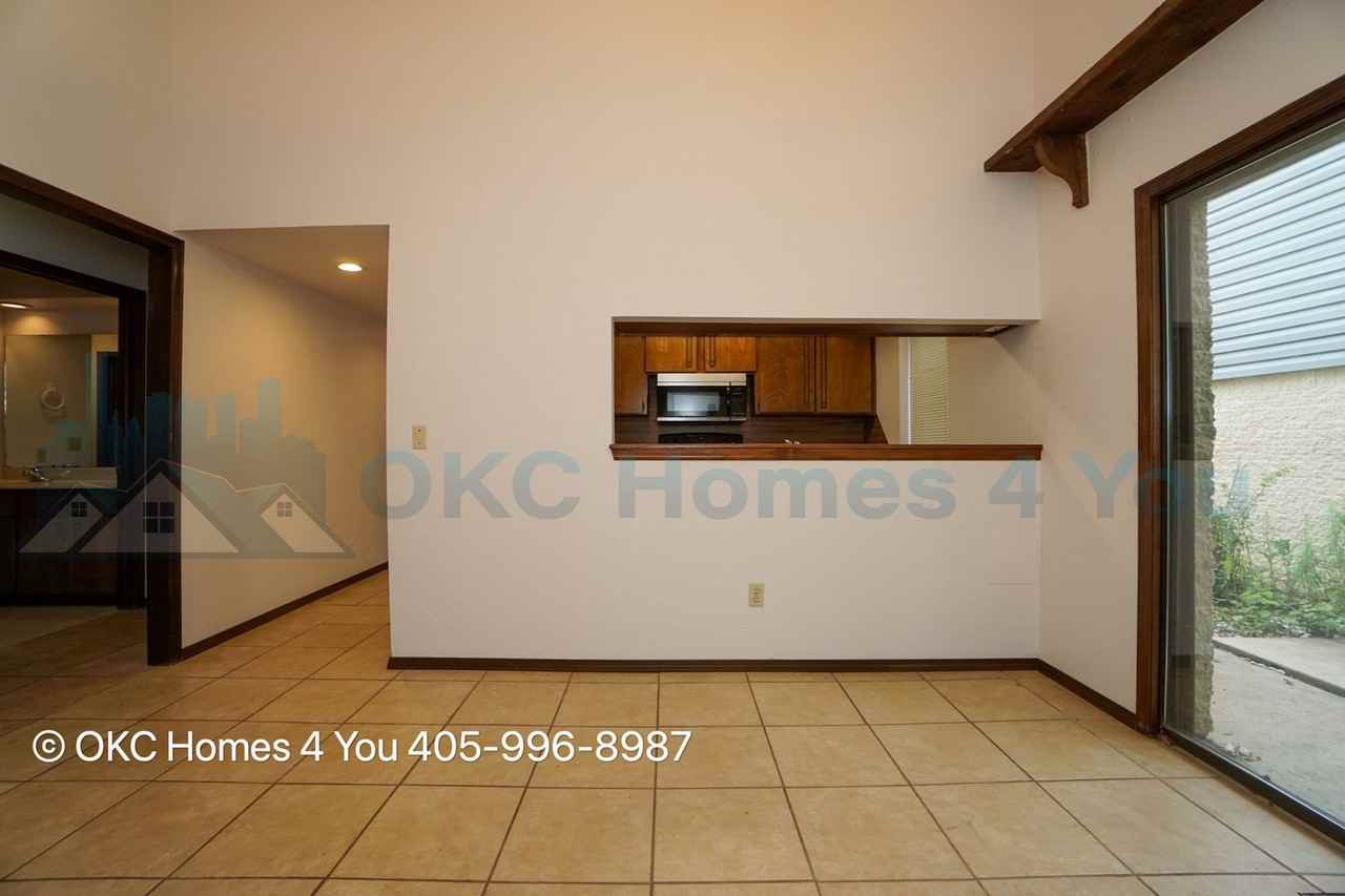 5915 Fox Run Way - Photo 6 of 13