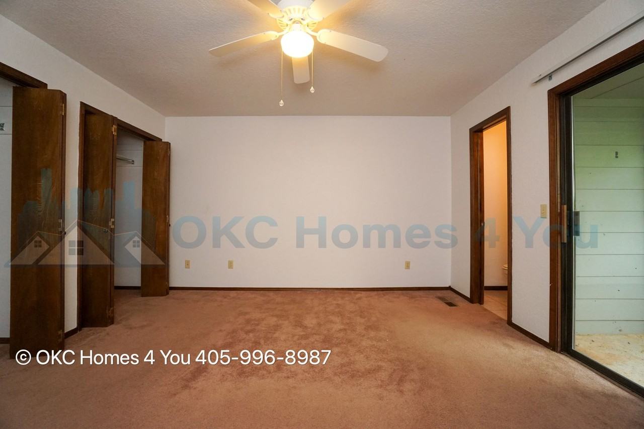 5915 Fox Run Way - Photo 7 of 13