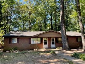 2313B Woodbridge Dr - Photo 1 of 1