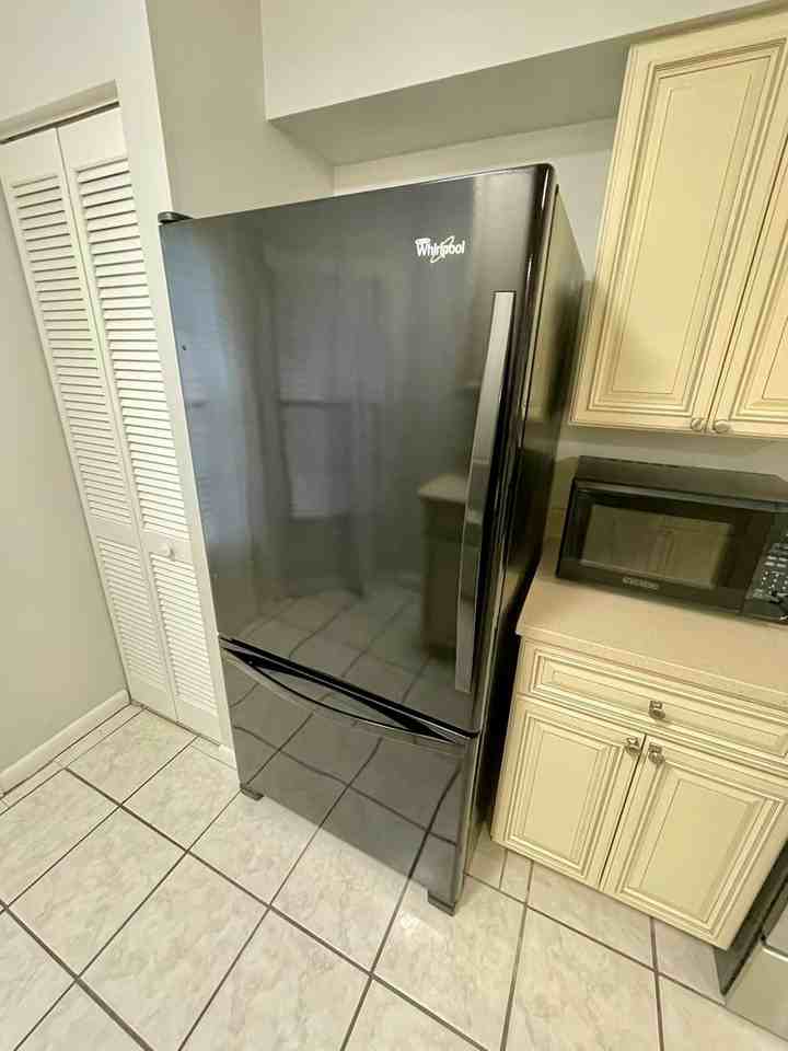 827 Long Meadow Ct - Photo 2 of 33