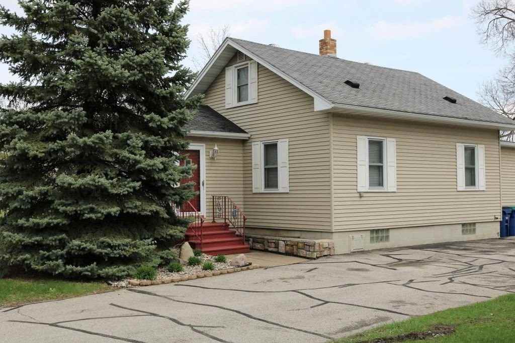 1426 Bainbridge St - Photo 6 of 20