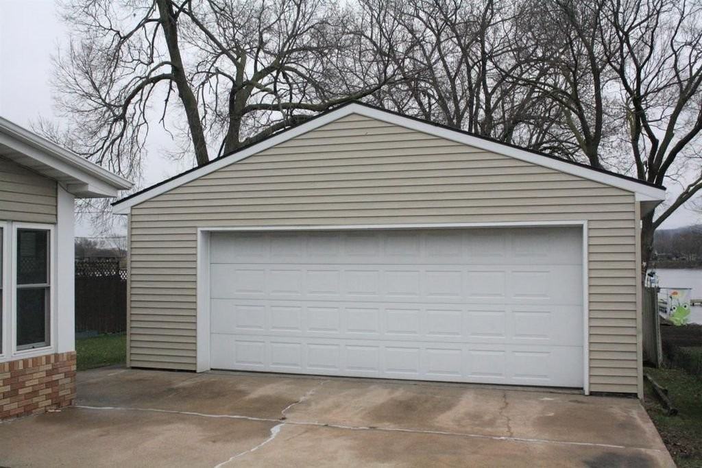 1426 Bainbridge St - Photo 7 of 20