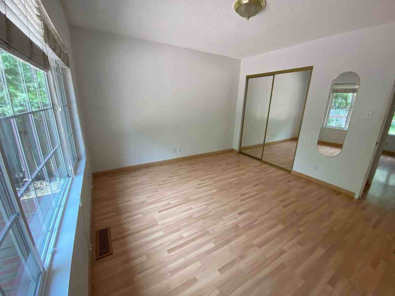 705 Anita Dr - Photo 3 of 8