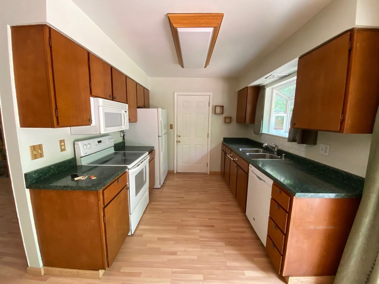 705 Anita Dr - Photo 6 of 8