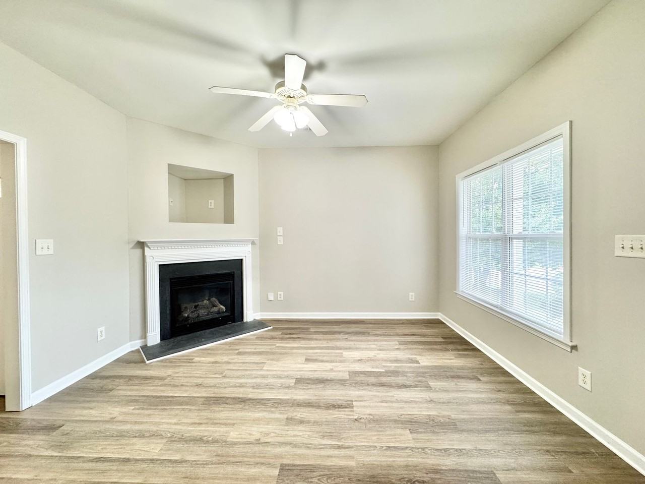 1615 Kay St - Photo 2 of 18