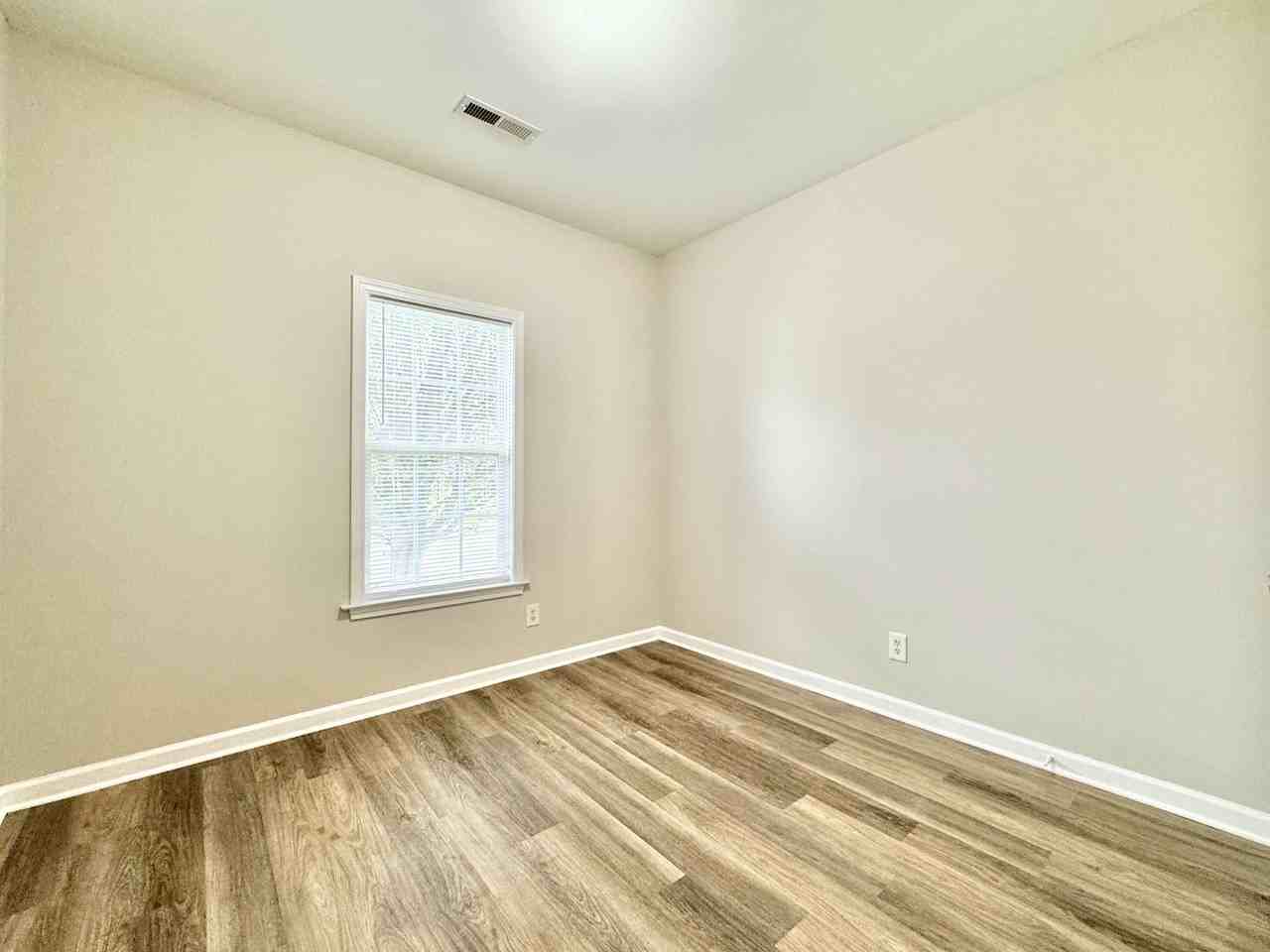 1615 Kay St - Photo 7 of 18