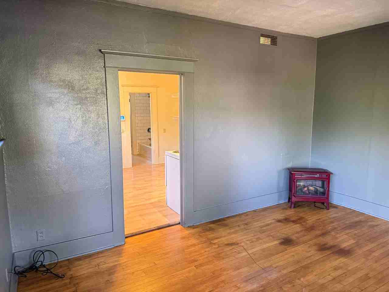 1262 W 5th Ave - Photo 7 of 30