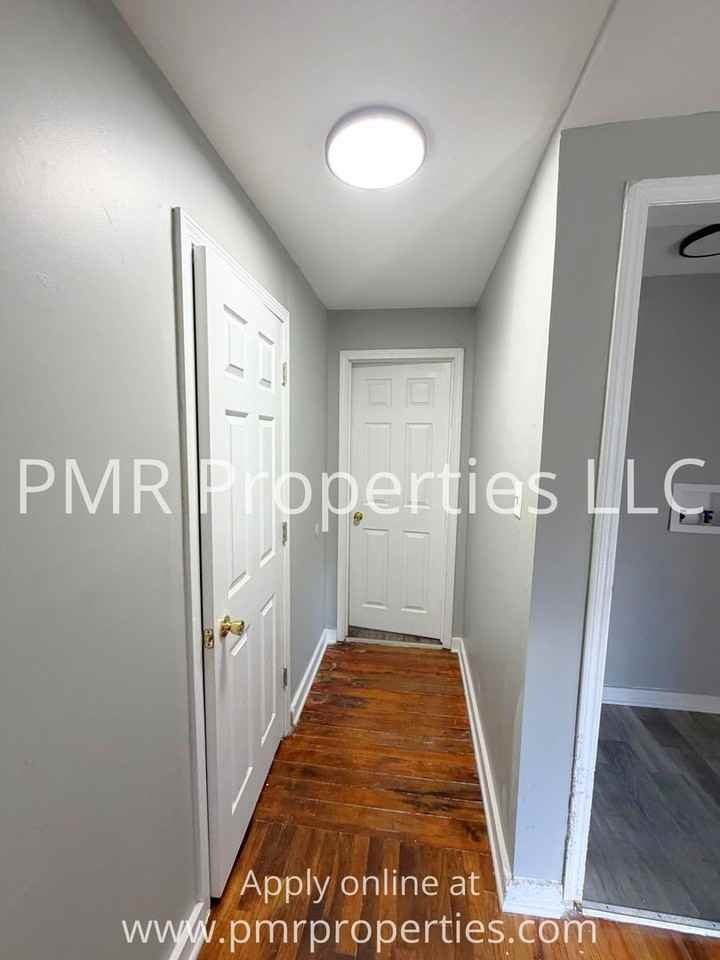2529 S 13th St - Photo 5 of 9