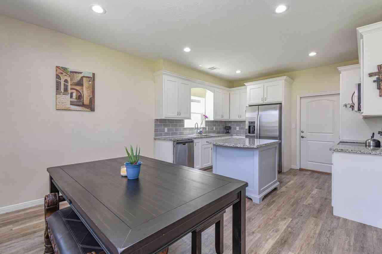 15316 Coaltown Rd - Photo 5 of 24