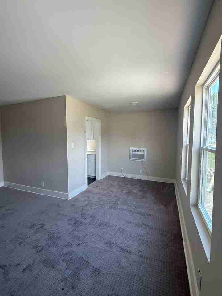 7856 Harrold Cv - Photo 2 of 8