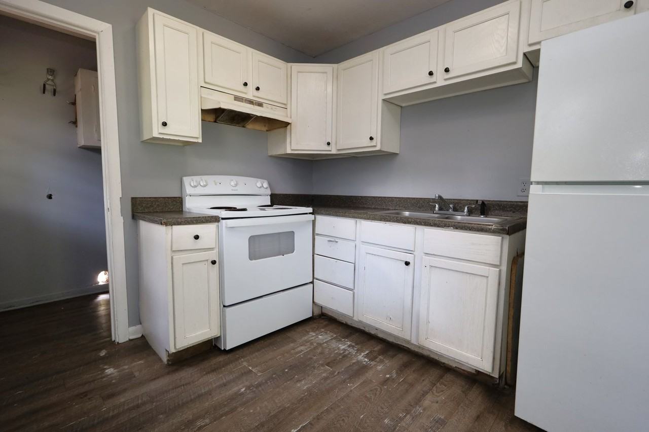751 E Brookwood Pl - Photo 7 of 11