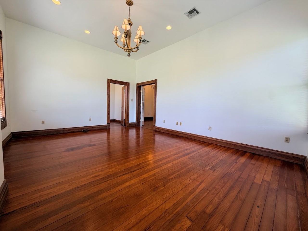 419 6th St - Photo 2 of 21