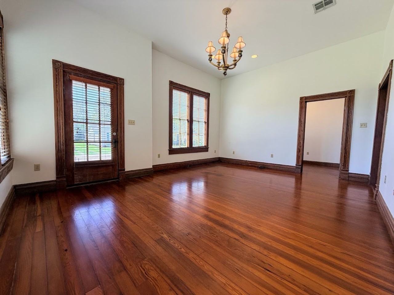 419 6th St - Photo 3 of 21