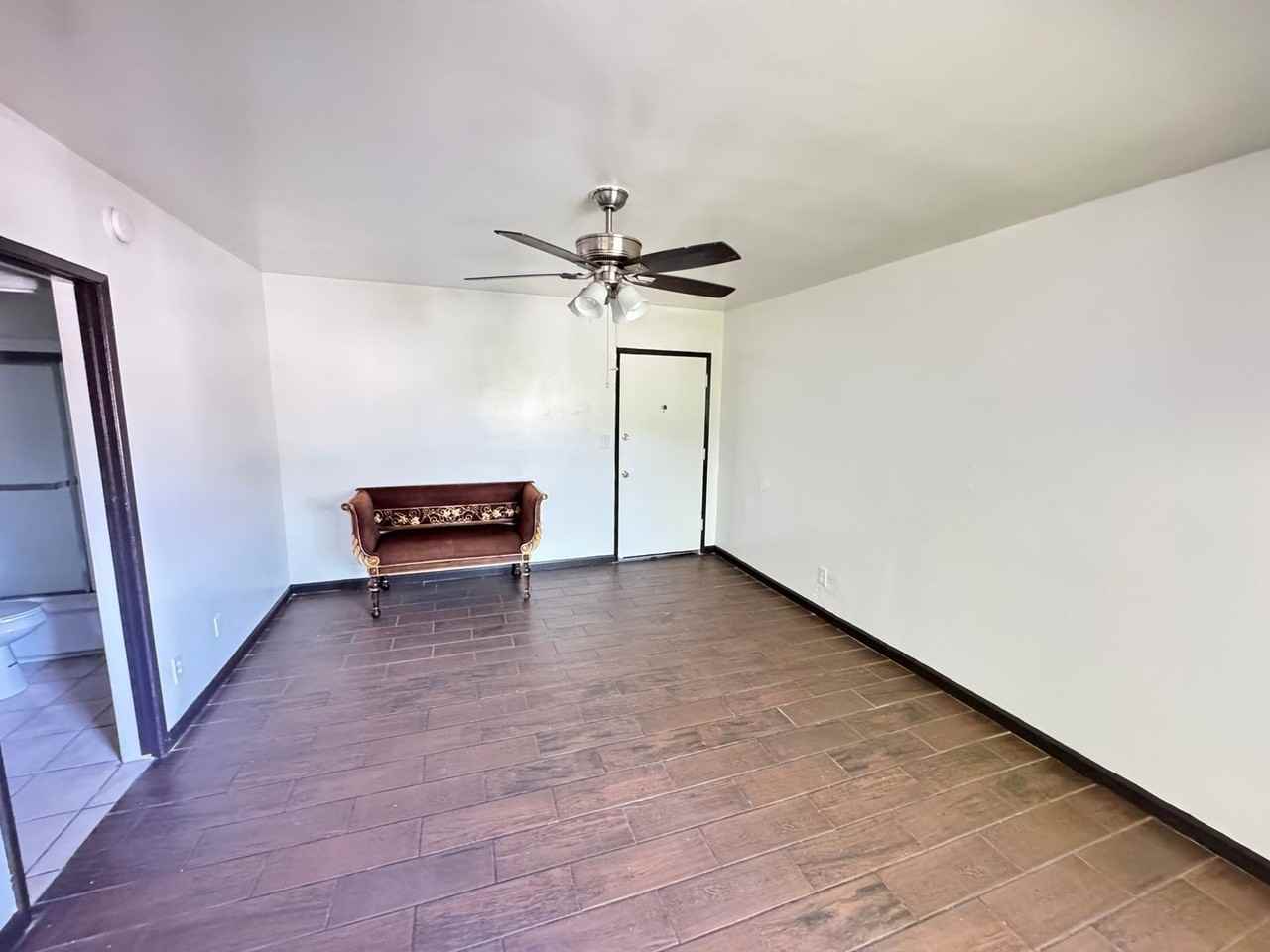 7817 Reseda Blvd - Photo 3 of 8