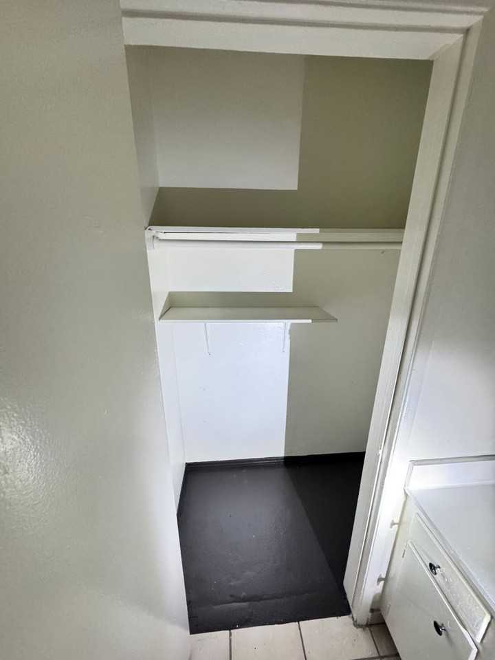 7817 Reseda Blvd - Photo 5 of 8