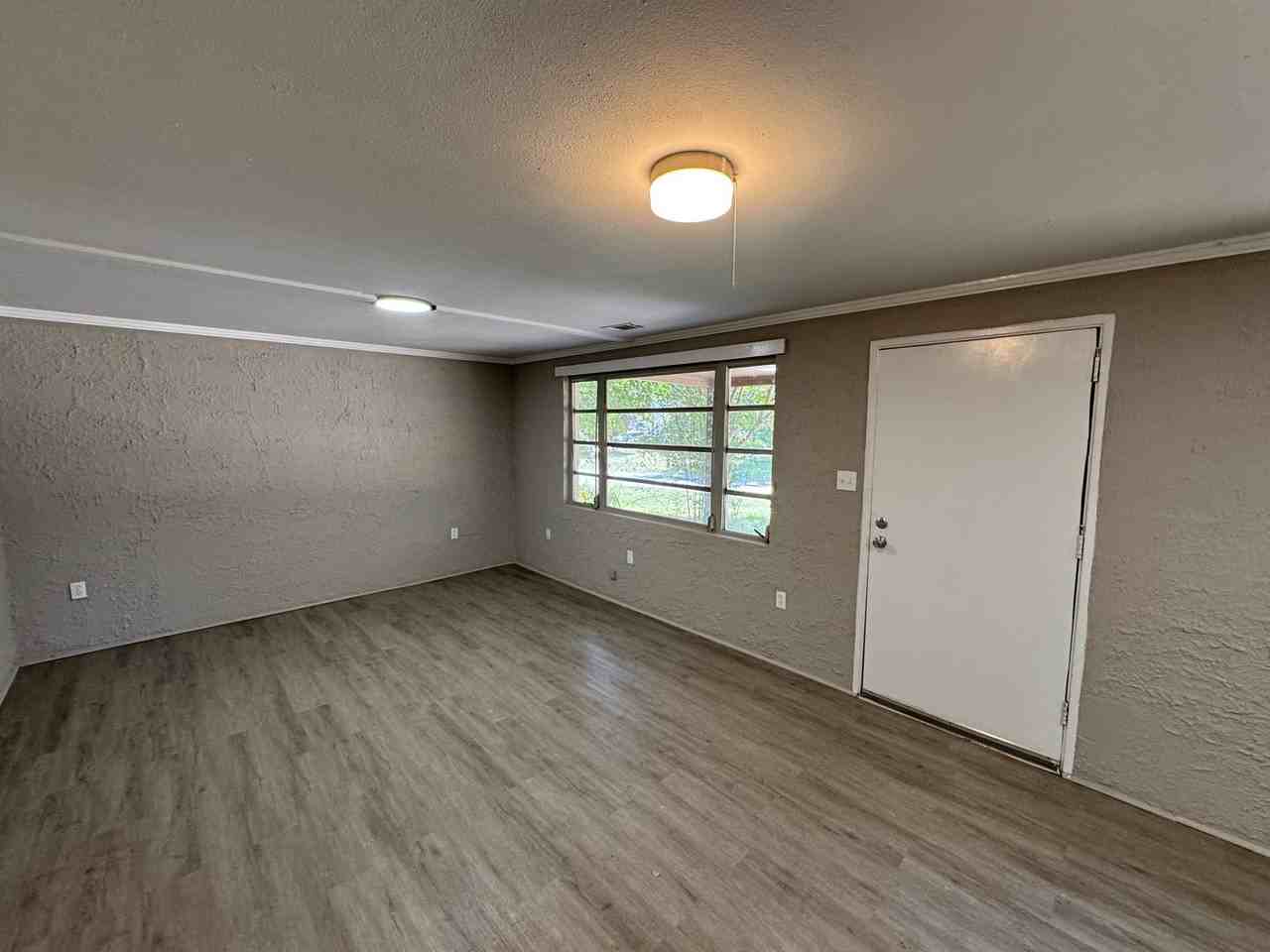 106 Grady St - Photo 2 of 12