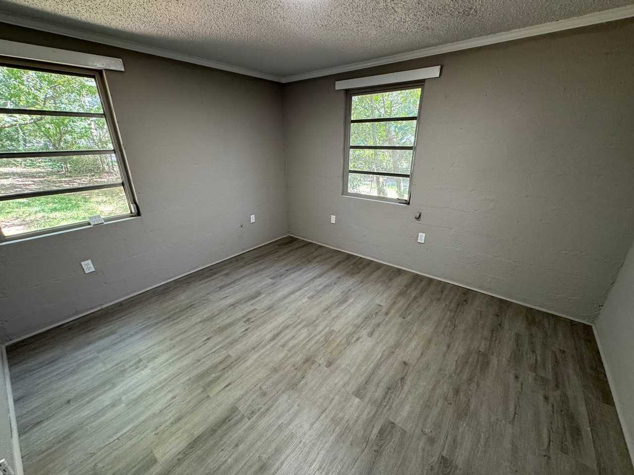 106 Grady St - Photo 7 of 12