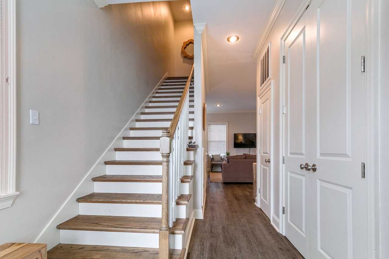 7521 Maple St - Photo 3 of 23