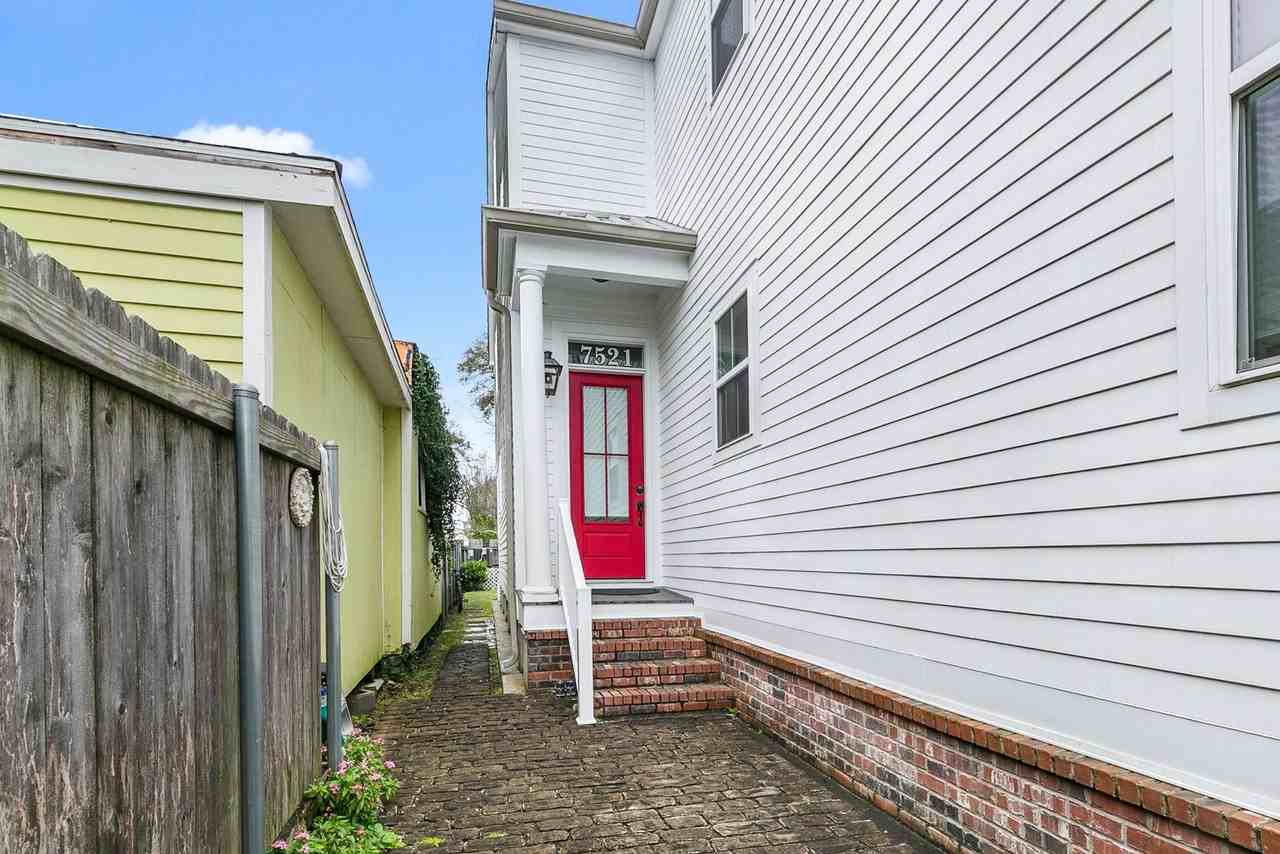 7521 Maple St - Photo 4 of 23