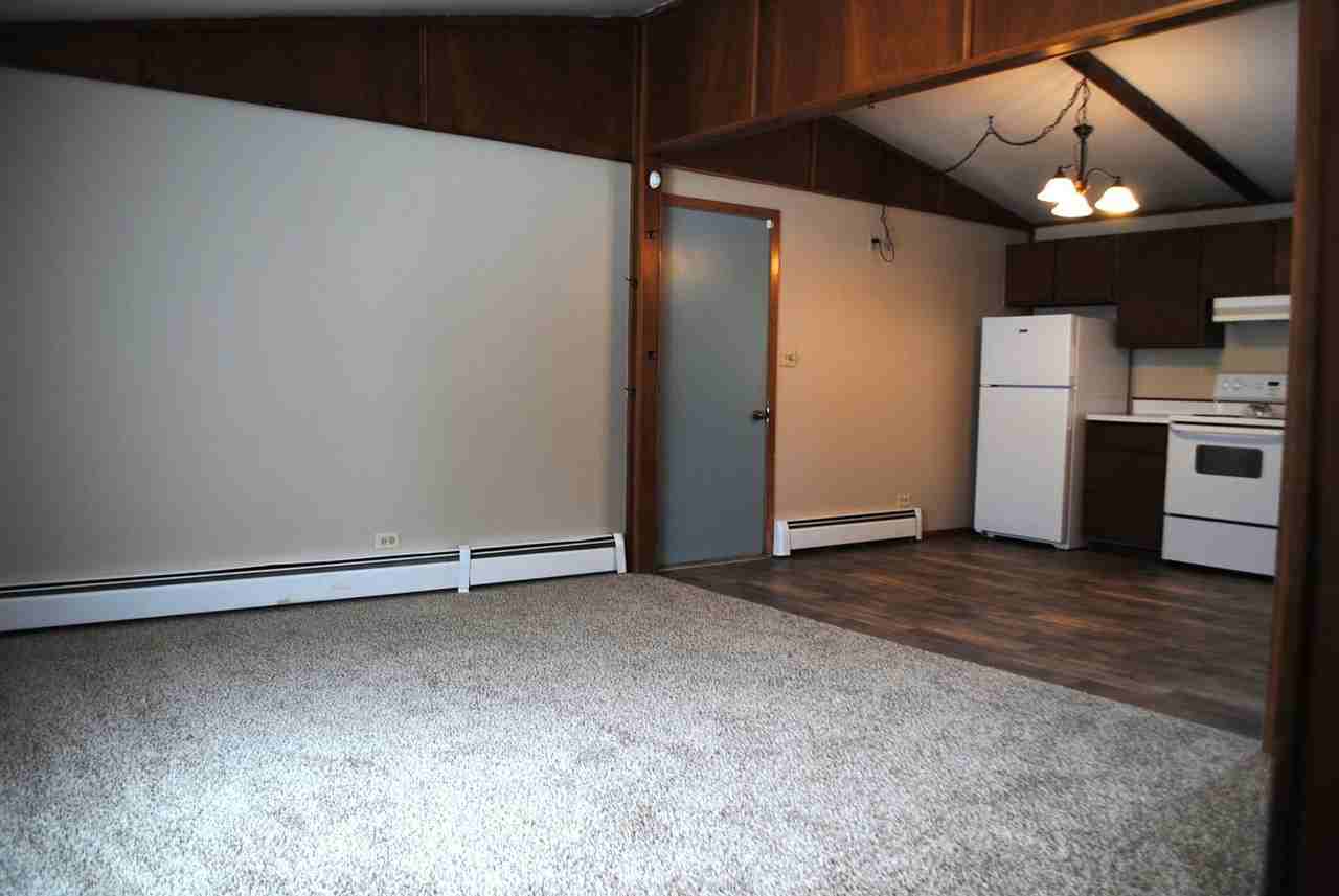 701 11th St - Photo 5 of 12