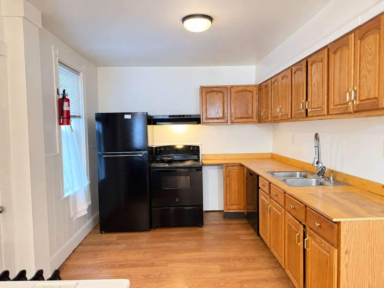 458 Atlantic Ave - Photo 2 of 24