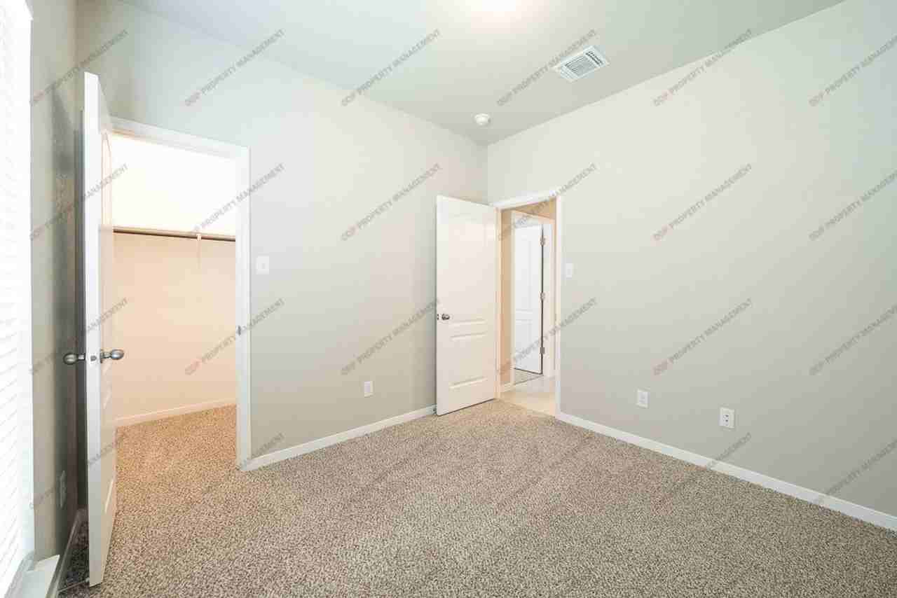 716 Skylar Heights Dr - Photo 7 of 19