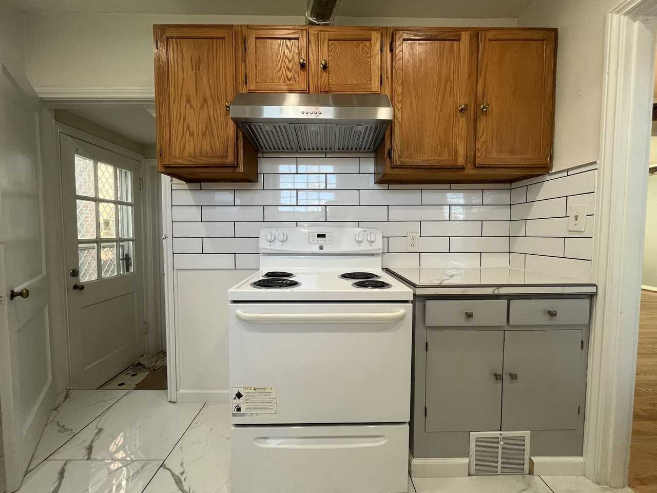 2055 N Blandena St - Photo 6 of 41