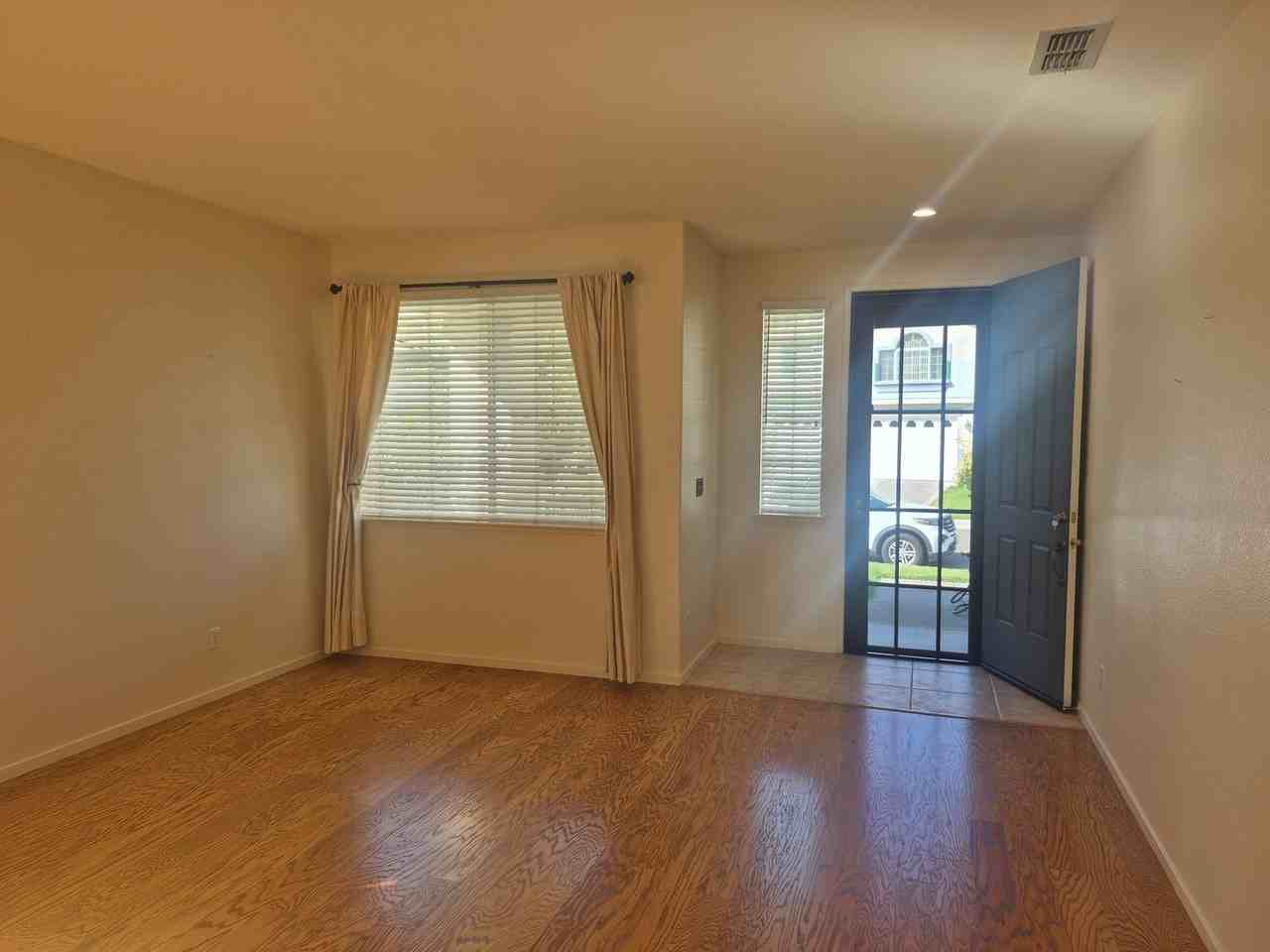 6504 Trailride Way - Photo 4 of 19