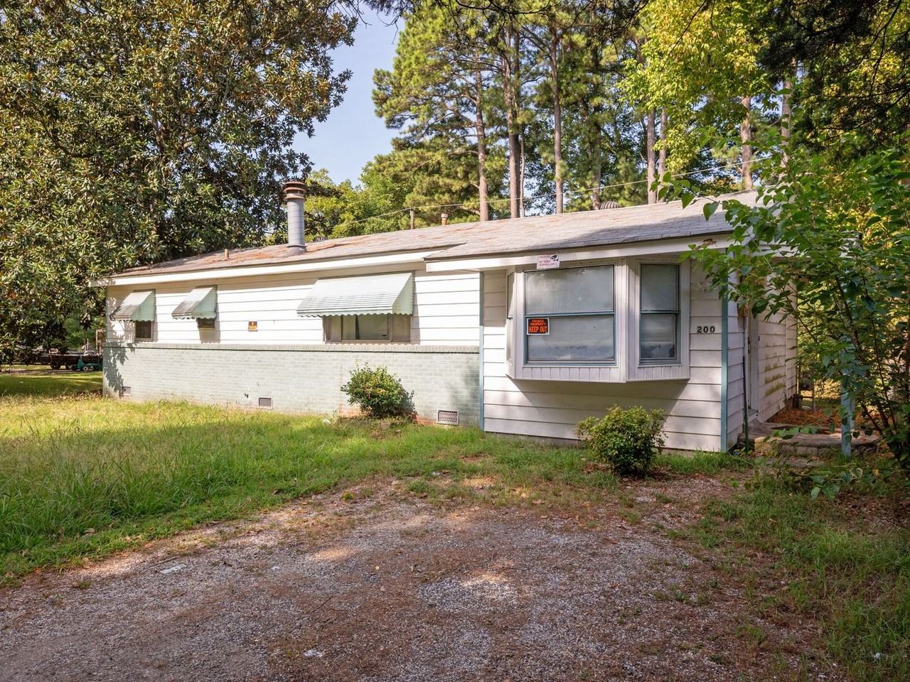 200 Laurel St - Photo 2 of 33