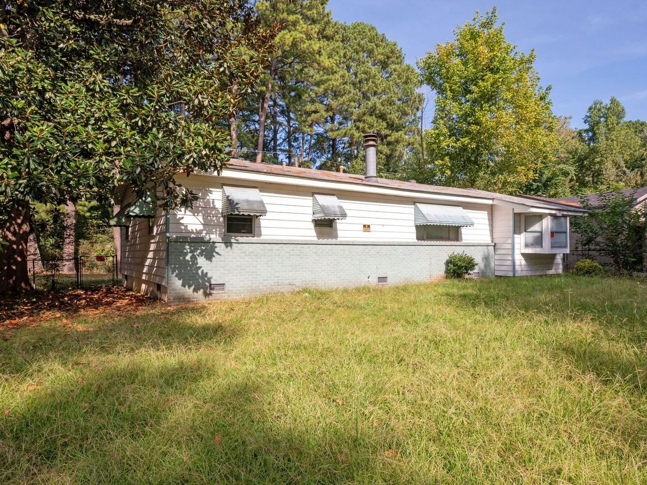 200 Laurel St - Photo 3 of 33