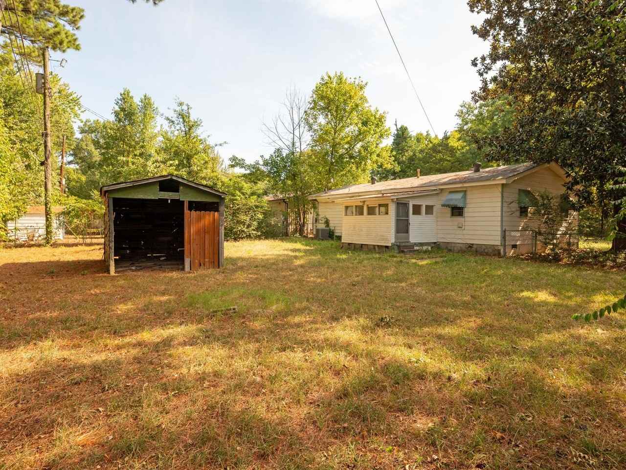 200 Laurel St - Photo 4 of 33