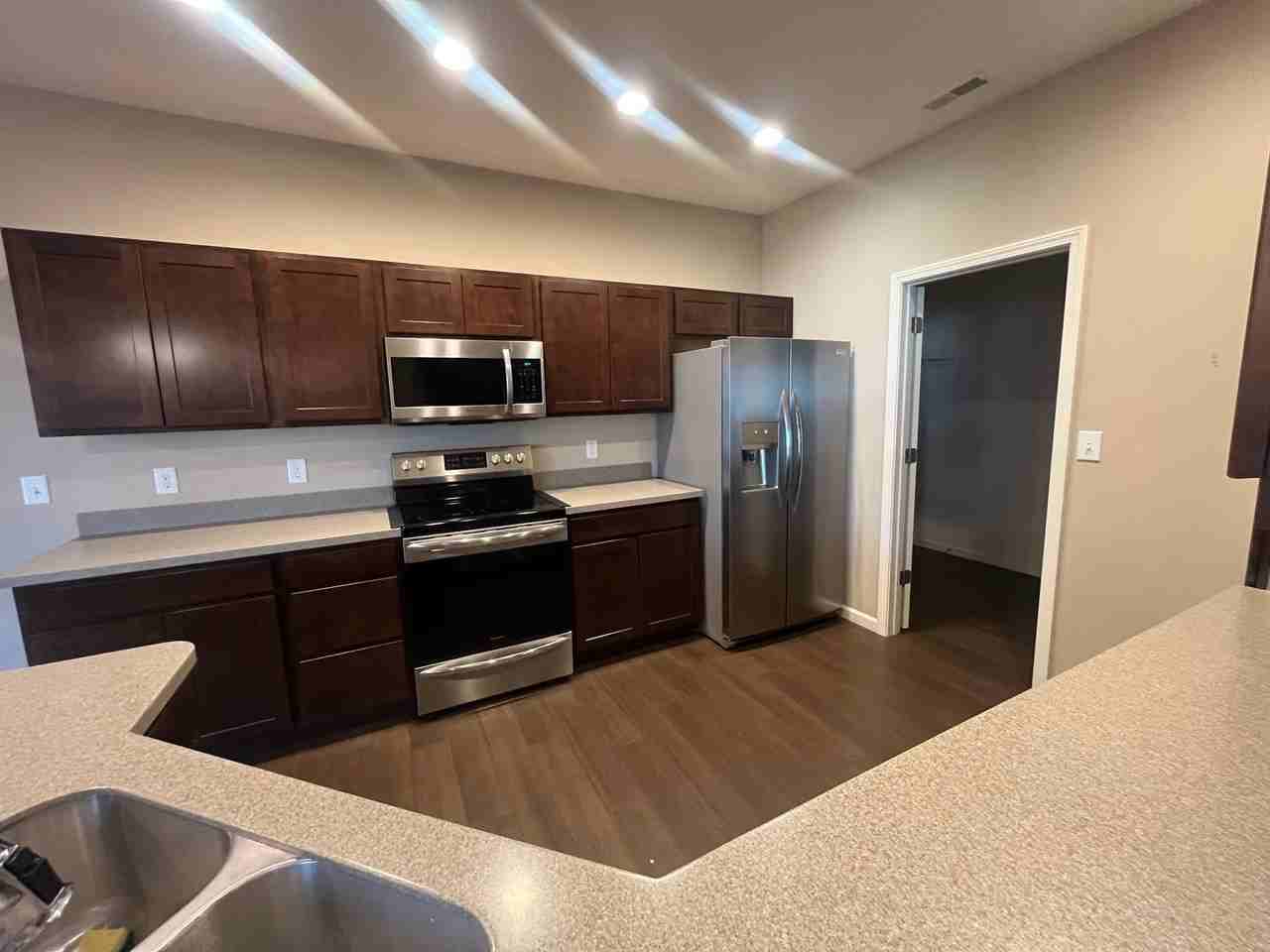933 Farrier Pl - Photo 7 of 17
