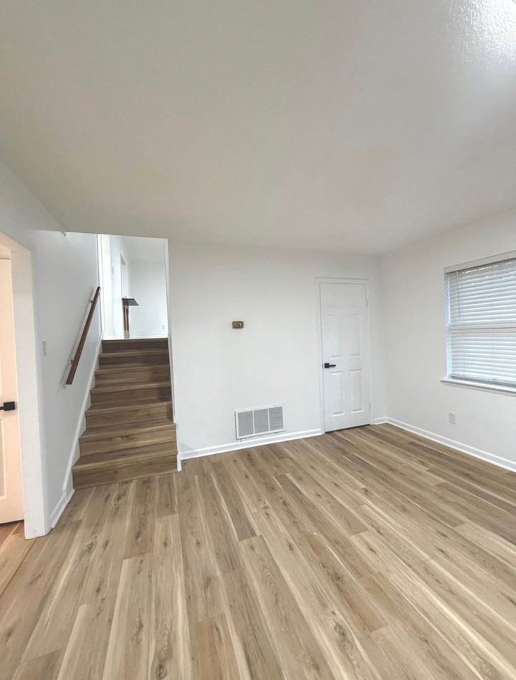 2808 Seminole Trl - Photo 5 of 10