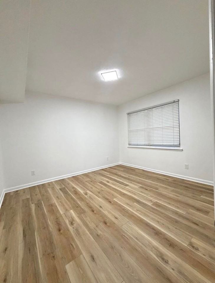 2808 Seminole Trl - Photo 7 of 10