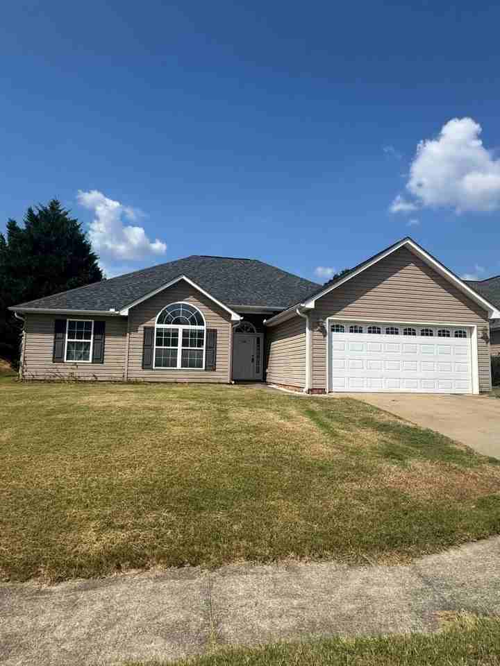 142 Lauren Wood Cir - Photo 2 of 21