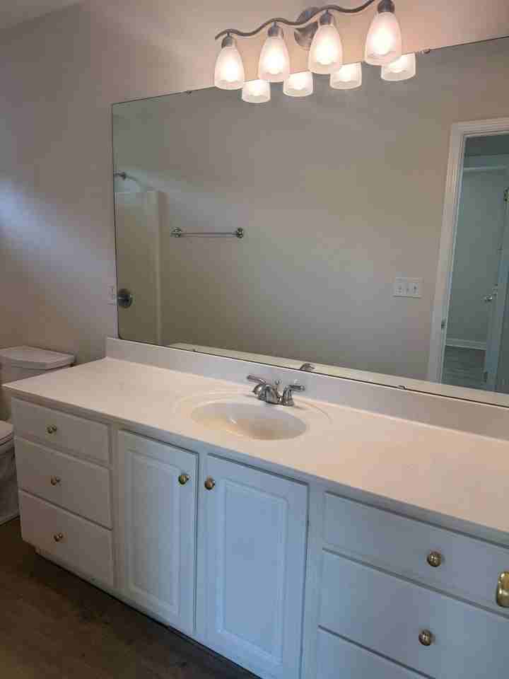142 Lauren Wood Cir - Photo 5 of 21