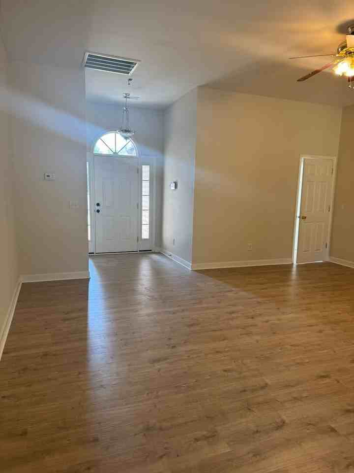 142 Lauren Wood Cir - Photo 7 of 21