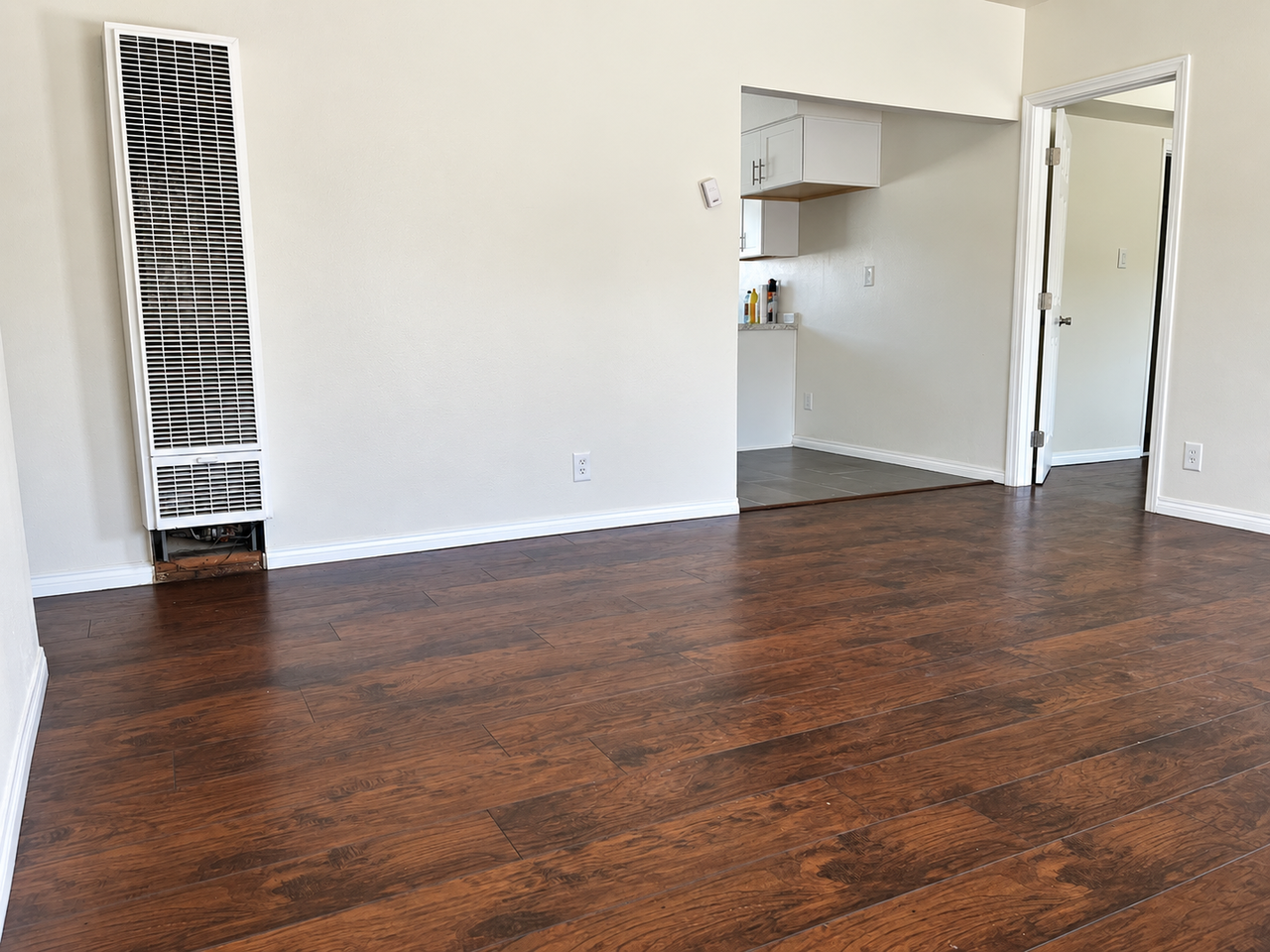 MGGL Apartments LLC - Photo 4 of 17