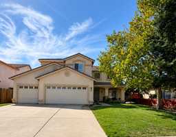 featured image of 2415 1st St