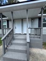 featured image of 194 Lee St Se