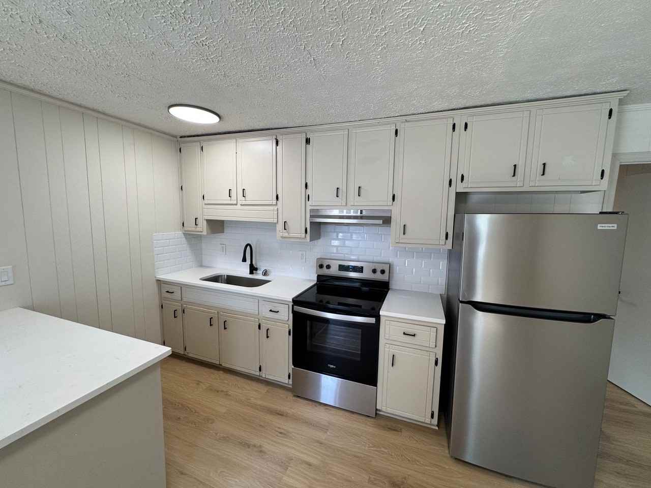 194 Lee St Se - Photo 6 of 10