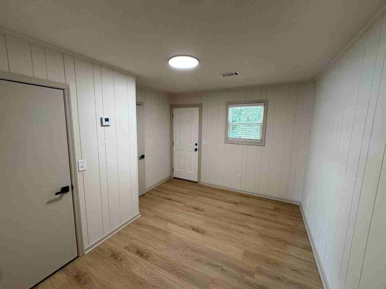 194 Lee St Se - Photo 7 of 10