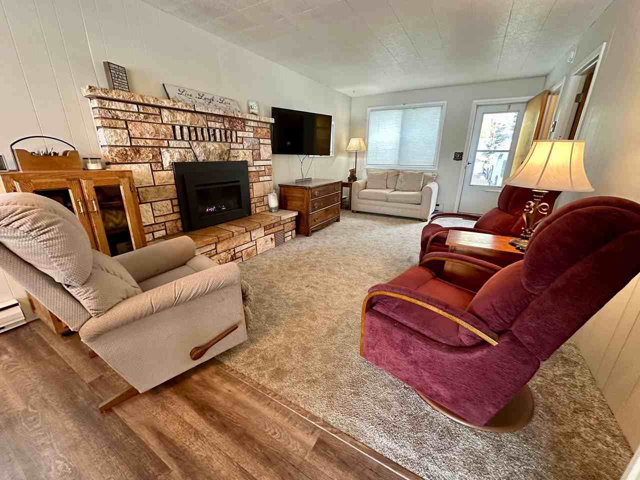 5675 York Rd - Photo 3 of 8