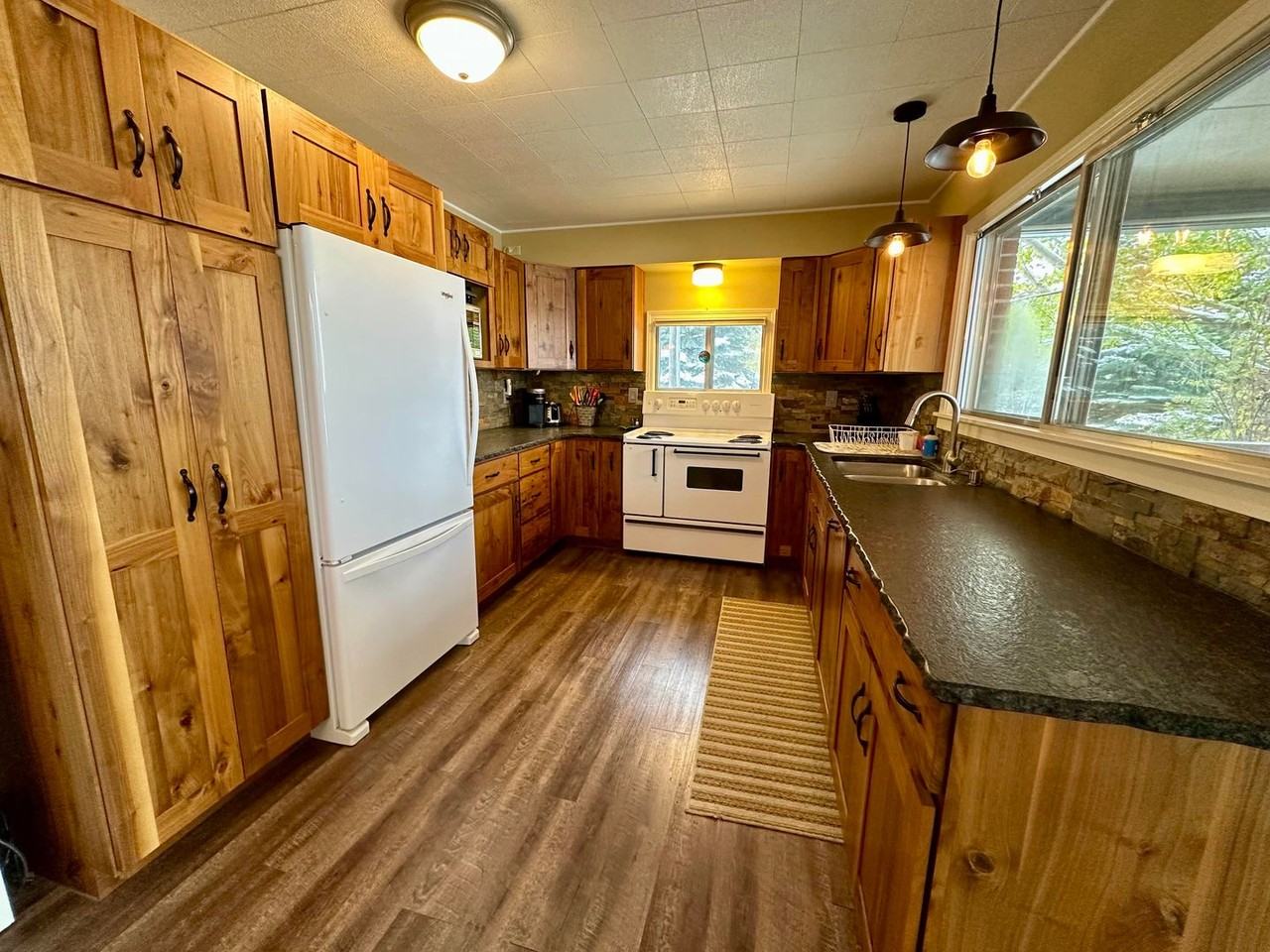 5675 York Rd - Photo 5 of 8