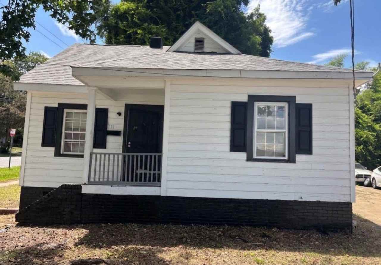231 Willow St - Photo 2 of 3