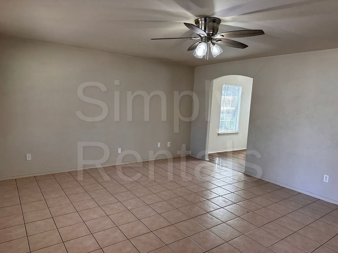 1817 Hemphill St - Photo 6 of 22