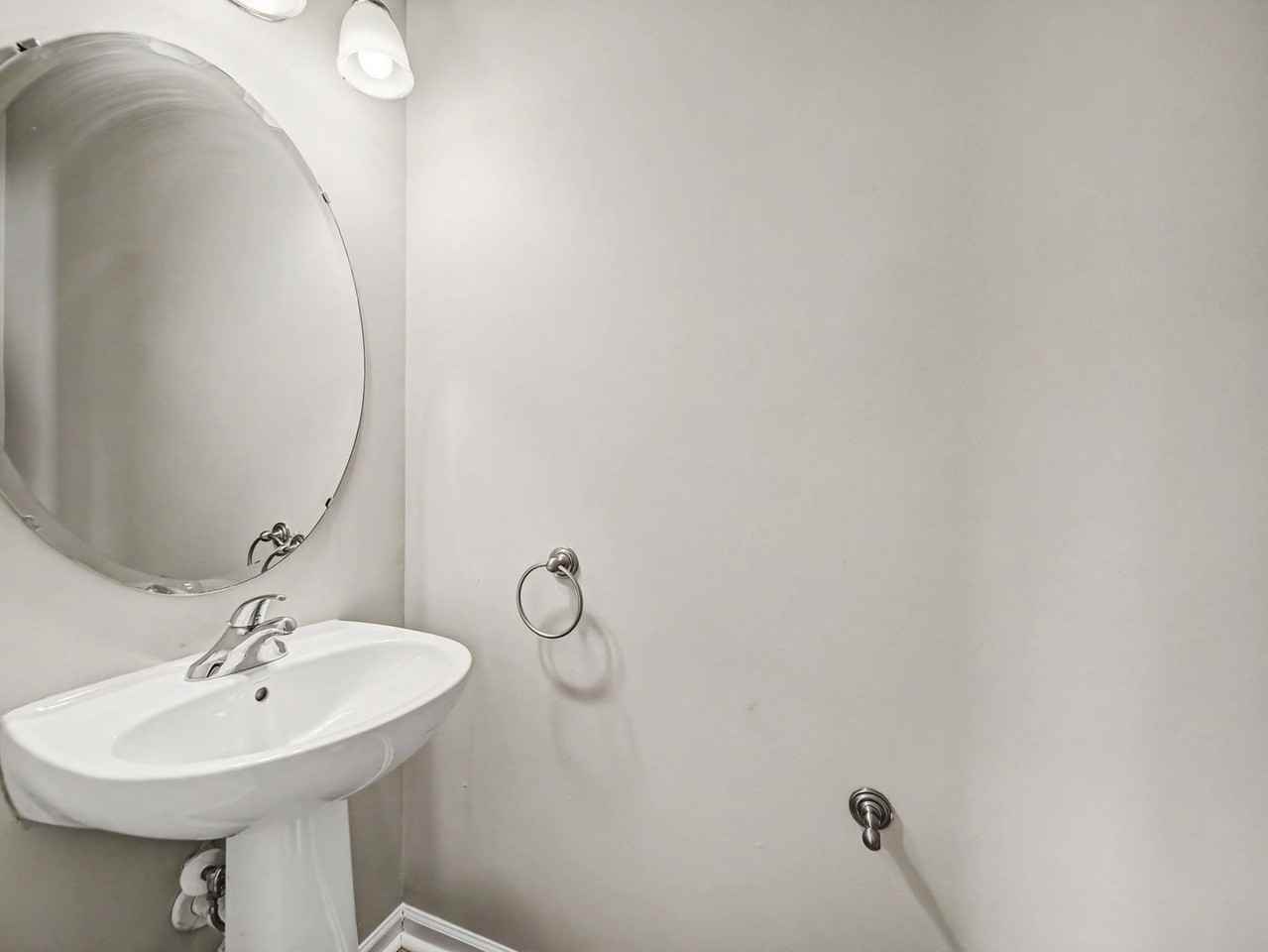 503 Delta Dr - Photo 4 of 11
