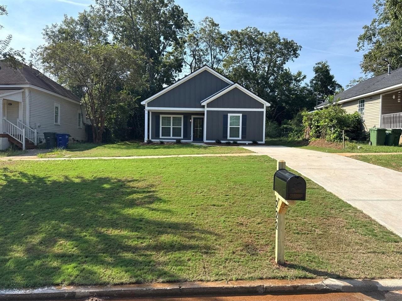 222 E Chappell St - Photo 2 of 10