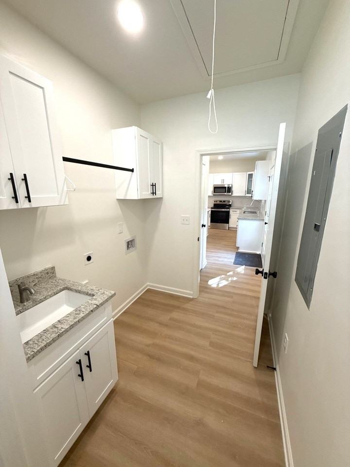 222 E Chappell St - Photo 5 of 10