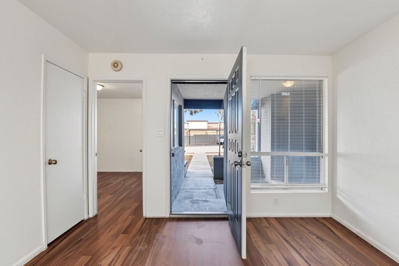 9007 W Elm St #3 - Photo 4 of 19